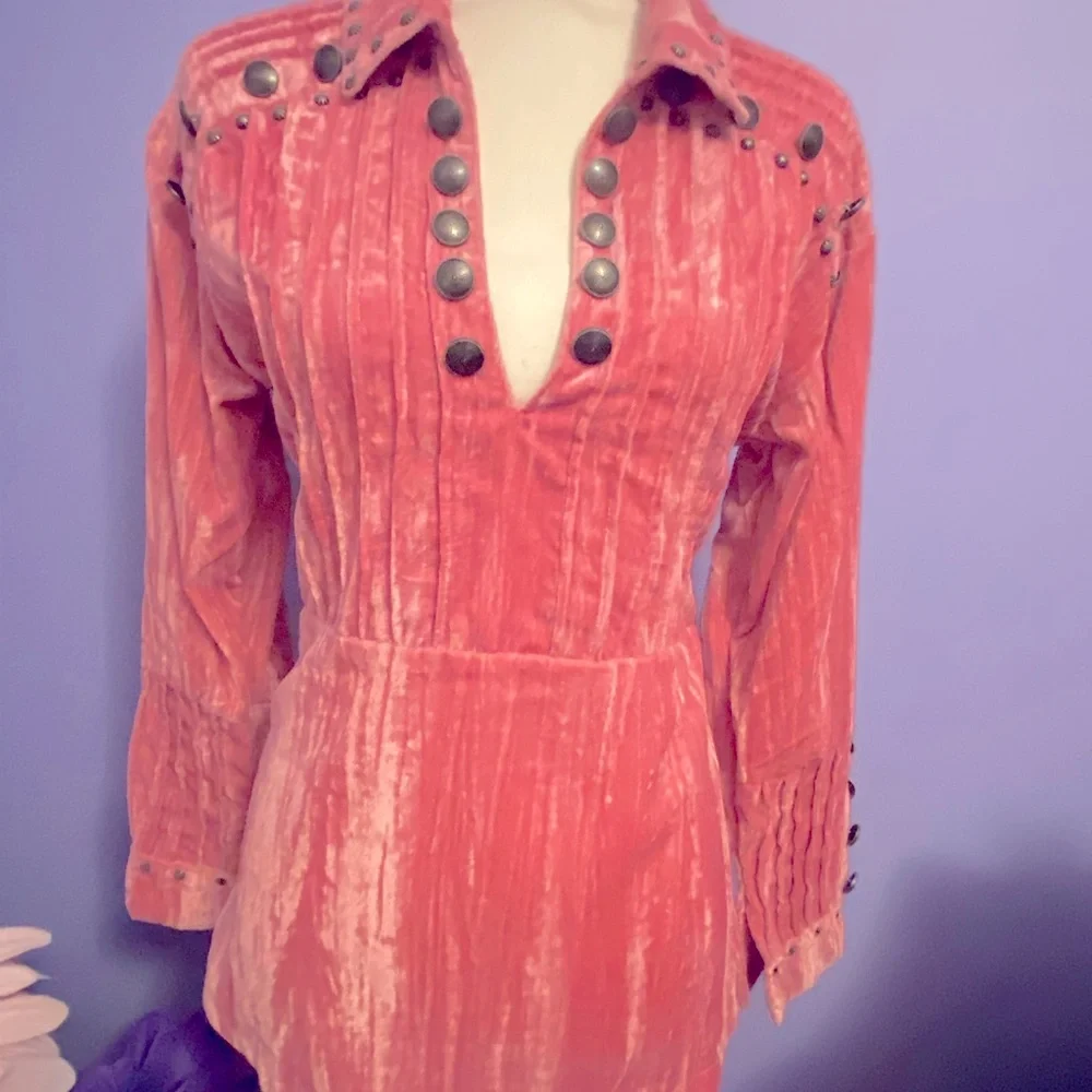 NEW Double D STYLE Unbranded-Pink Crushed Velvet Concho Ladies Small Top Blouse - Picture 1 of 8